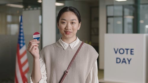 有关＃室内, 公共, 女人的免费素材视频