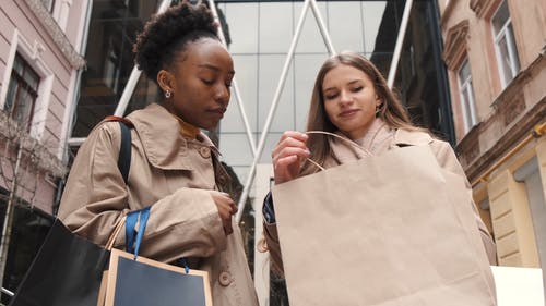 有关大笑, 女性, 展示的免费素材视频