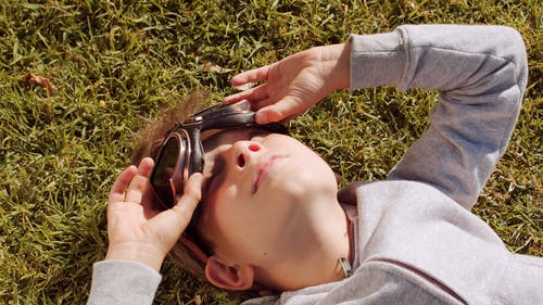 有关儿童, 地面, 微笑的免费素材视频