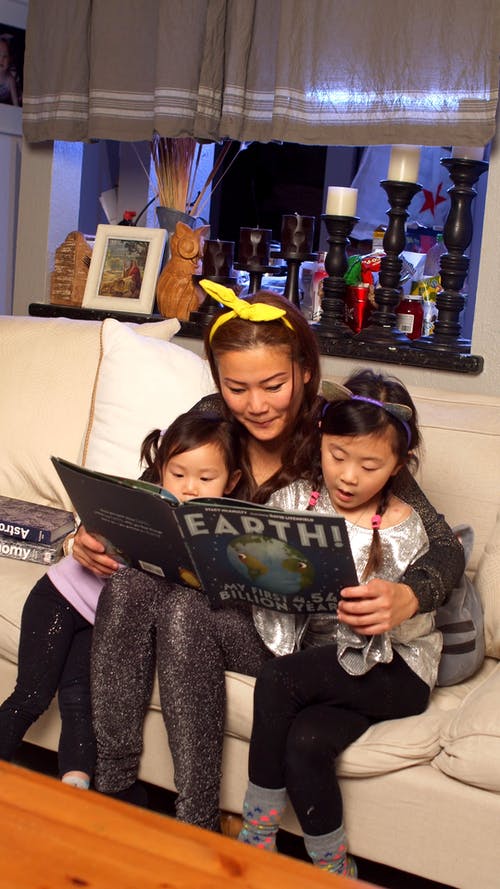 有关儿童, 图书, 在家的免费素材视频