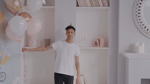 有关人, 室内, 微笑的免费素材视频