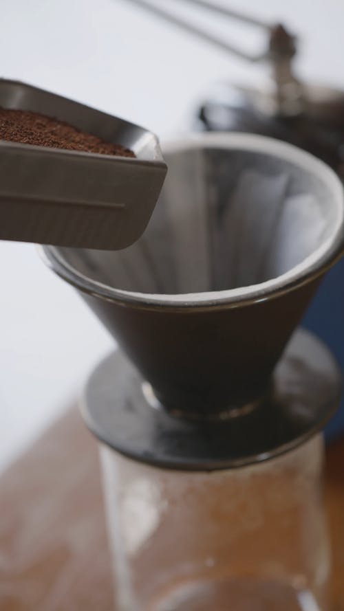 有关咖啡因, 咖啡粉, 咖啡过滤器的免费素材视频