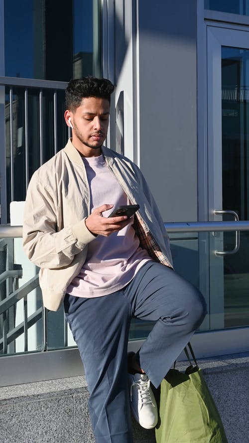 有关airpods, 人, 休闲装的免费素材视频