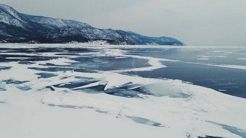 有关下雪的天气,冬季,冰冻的湖面的免费素材视频