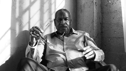 有关人, 墨镜, 看着别处的免费素材视频