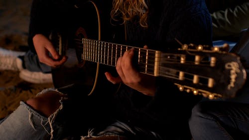 有关享受, 出去玩, 原声吉他的免费素材视频