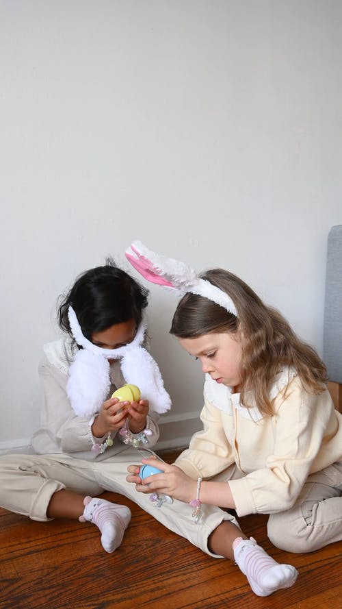 有关一起, 兔子, 兔子耳朵的免费素材视频