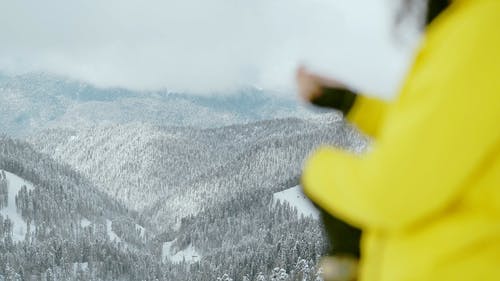 有关下雪的天气, 健行, 冒险的免费素材视频