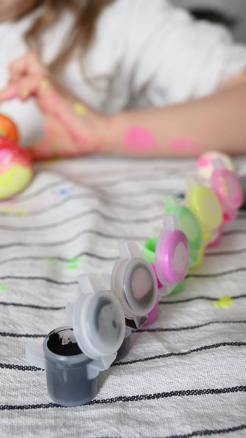 有关儿童, 垂直视频, 塑胶的免费素材视频