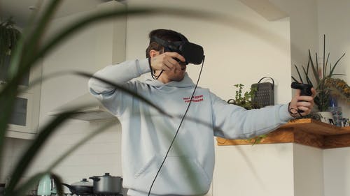 有关vr耳机, 人, 低角度拍摄的免费素材视频