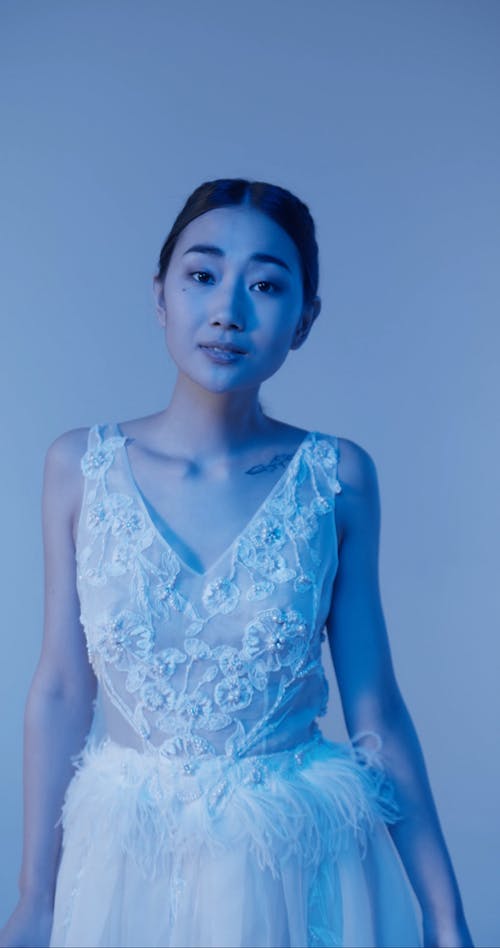 有关人, 垂直视频, 女人的免费素材视频