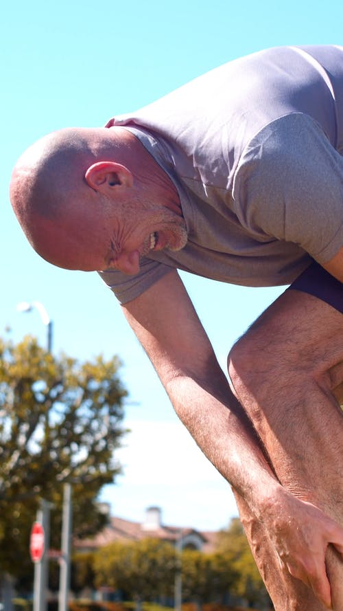 有关人, 伤, 垂直视频的免费素材视频
