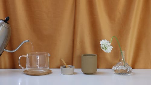 有关倾注, 室内, 杯子的免费素材视频