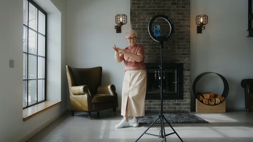 有关女人, 奶奶, 娱乐的免费素材视频