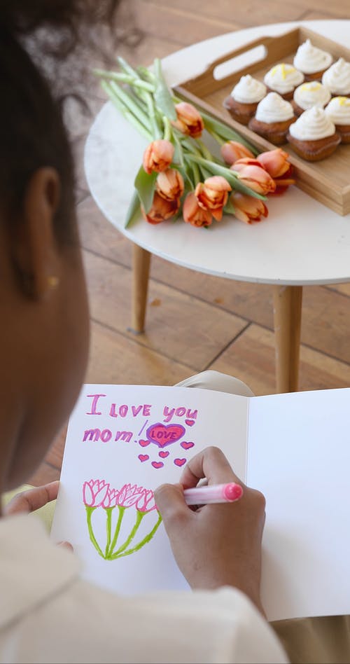 有关人, 信, 严肃的免费素材视频