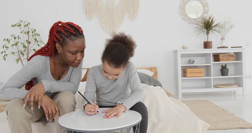 有关womn, 人, 儿童的免费素材视频