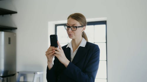 有关iPhone, 住宅, 住所的免费素材视频