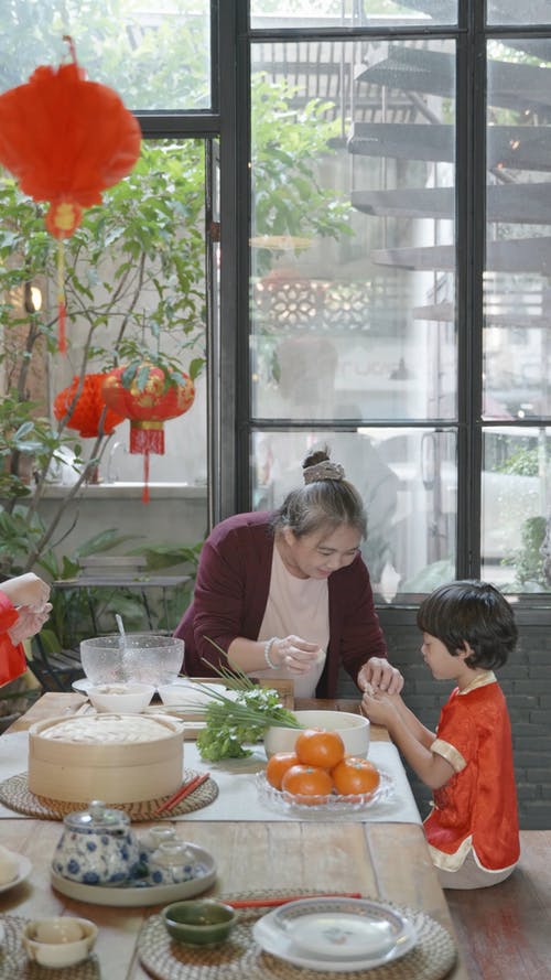 有关一起, 亚洲家庭, 午餐的免费素材视频