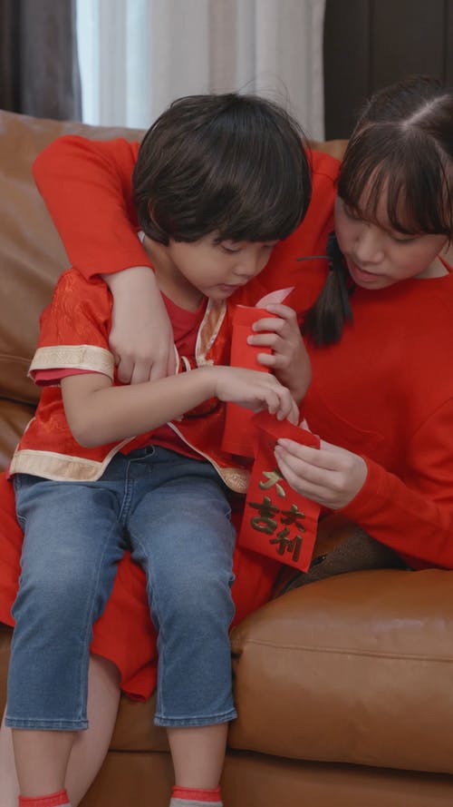 有关一起, 信封, 兄弟姐妹的免费素材视频