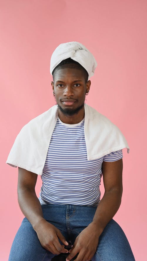 有关人, 垂直视频, 工作室拍摄的免费素材视频