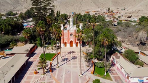 有关建造, 教会, 树木的免费素材视频