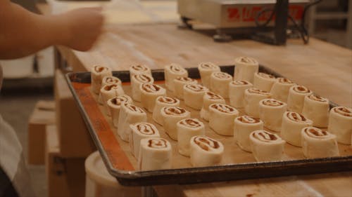 有关在桌子上, 准备食材, 烘焙的免费素材视频