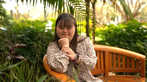 有关刘海, 唐氏综合症, 坐的免费素材视频