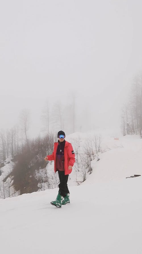 有关下雪的, 人, 冒险的免费素材视频