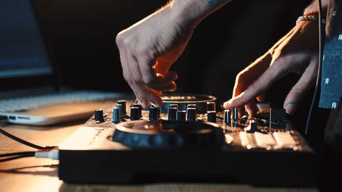 有关DJ混音器, 仪器, 均衡器的免费素材视频
