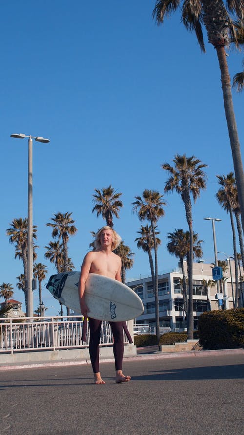 有关人, 半裸, 垂直视频的免费素材视频