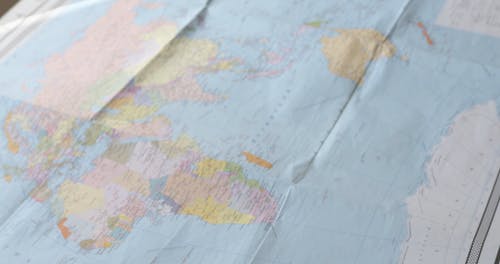 有关世界地图, 地理, 握住的免费素材视频