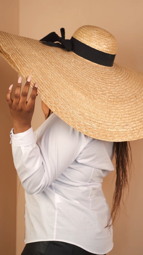 有关orange_background, 垂直视频, 工作室拍摄的免费素材视频