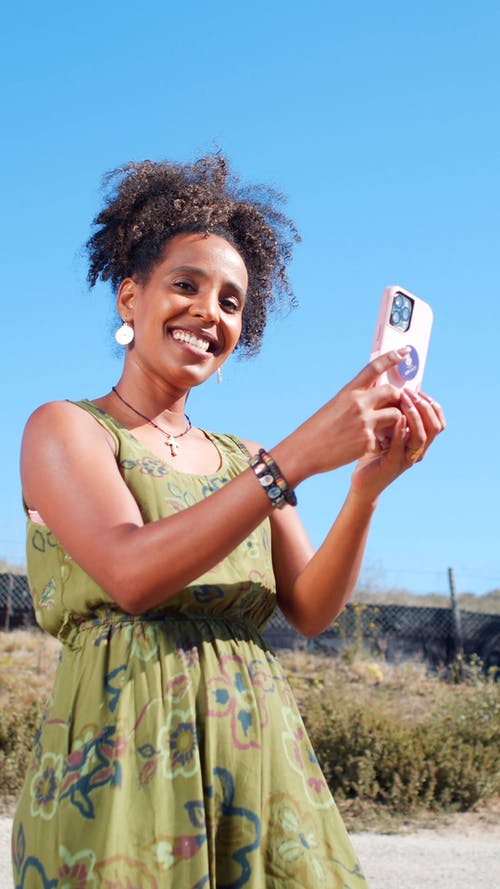 有关垂直视频, 天空, 女人的免费素材视频