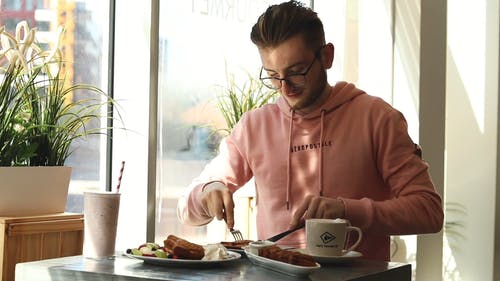 有关人, 吃, 咖啡的免费素材视频