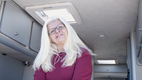 有关女人, 微笑, 漂亮的免费素材视频