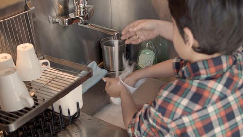 有关4k, 儿子, 厨房水槽的免费素材视频