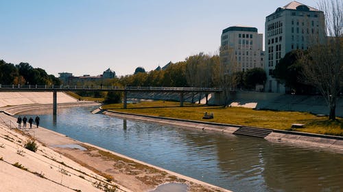 有关4k, 人行天桥, 山坡的免费素材视频