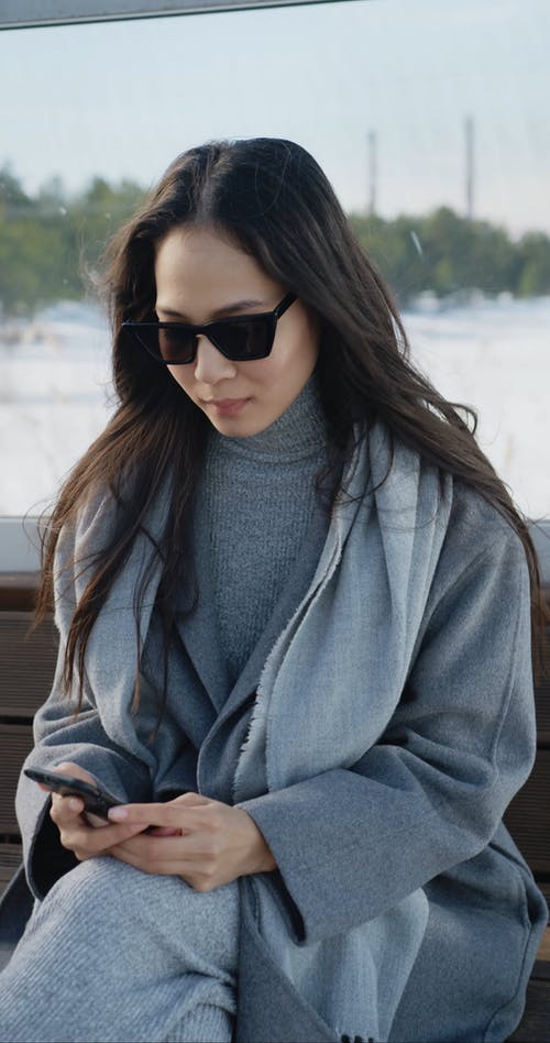 有关3C用品, 围巾, 垂直视频的免费素材视频