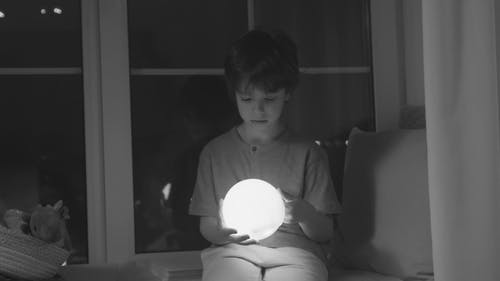 有关光, 儿童, 单色的免费素材视频