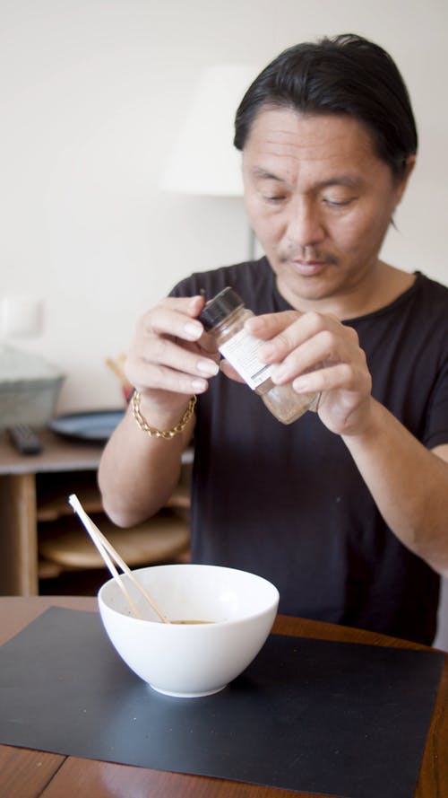 有关人, 垂直视频, 家的免费素材视频