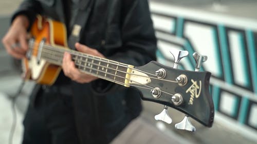 有关gen z, 人, 低音吉他的免费素材视频