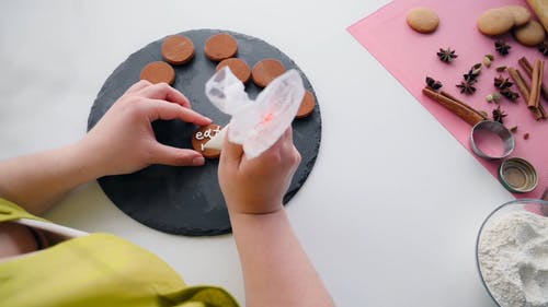 有关吃我!!!!, 女人, 厨房的免费素材视频