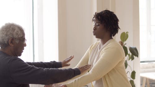 有关人, 伸出援手, 助手的免费素材视频