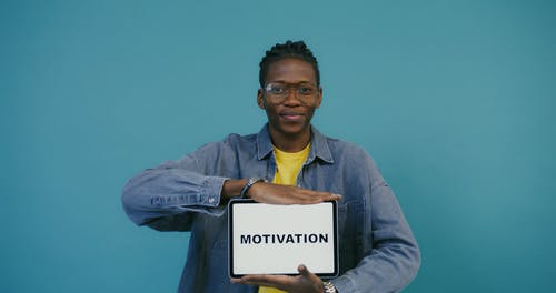 有关人, 动机, 工作室拍摄的免费素材视频