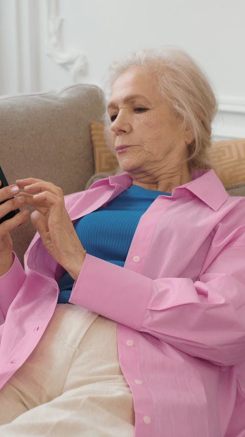 有关在家, 垂直视频, 手机的免费素材视频