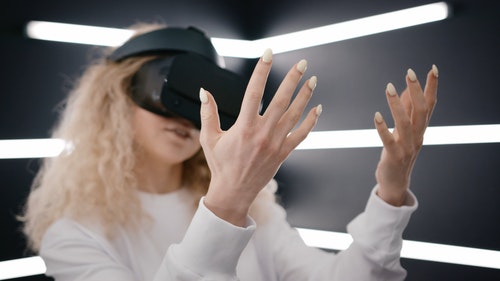 有关VR,修剪指甲,女人的免费素材视频