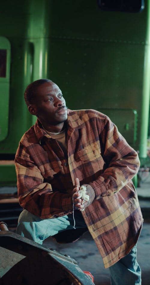 有关中景, 人, 修复的免费素材视频