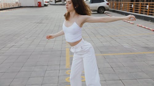 有关停车场, 女人, 敏捷的免费素材视频