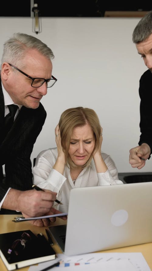 有关办公室工作, 同事, 商量的免费素材视频