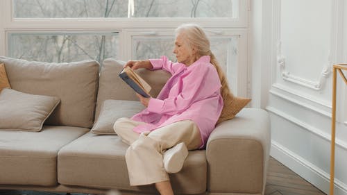 有关Throw Pillows, 人, 休闲的免费素材视频